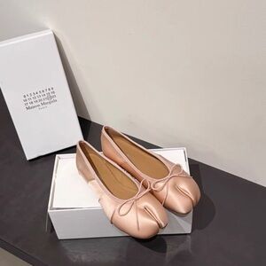Maison Martin Margiela Blush Pink Split-Toe Ballet Flats